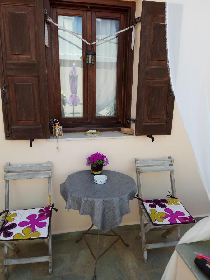 Simple And Special Apartment Ermoupoli Exterior photo
